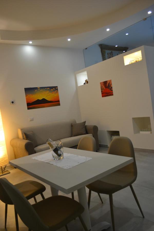 Questo Rinascimento Casa Brigitte Neapel Exteriör bild