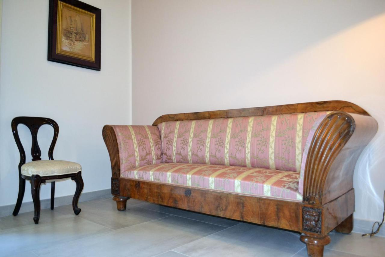 Questo Rinascimento Casa Brigitte Neapel Exteriör bild