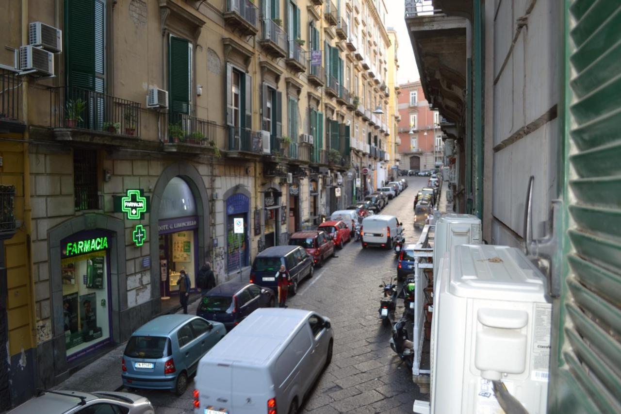 Questo Rinascimento Casa Brigitte Neapel Exteriör bild