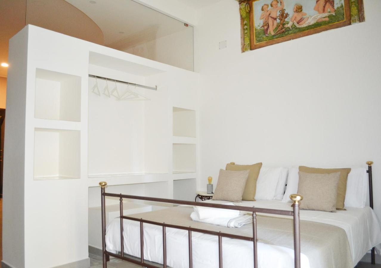 Questo Rinascimento Casa Brigitte Neapel Exteriör bild