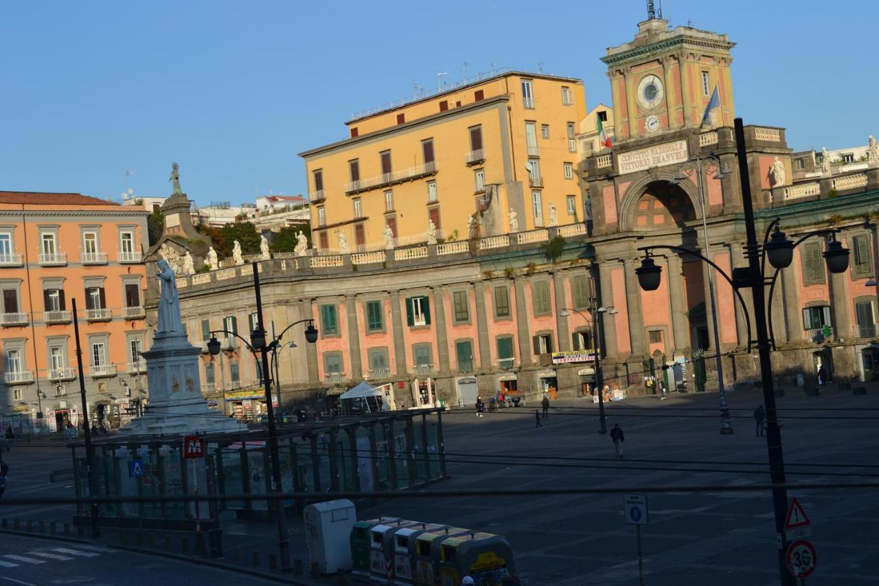 Questo Rinascimento Casa Brigitte Neapel Exteriör bild