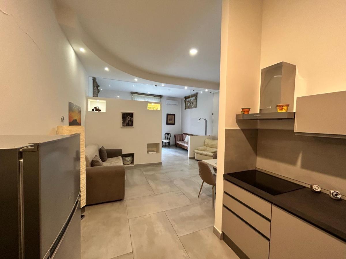 Questo Rinascimento Casa Brigitte Neapel Exteriör bild